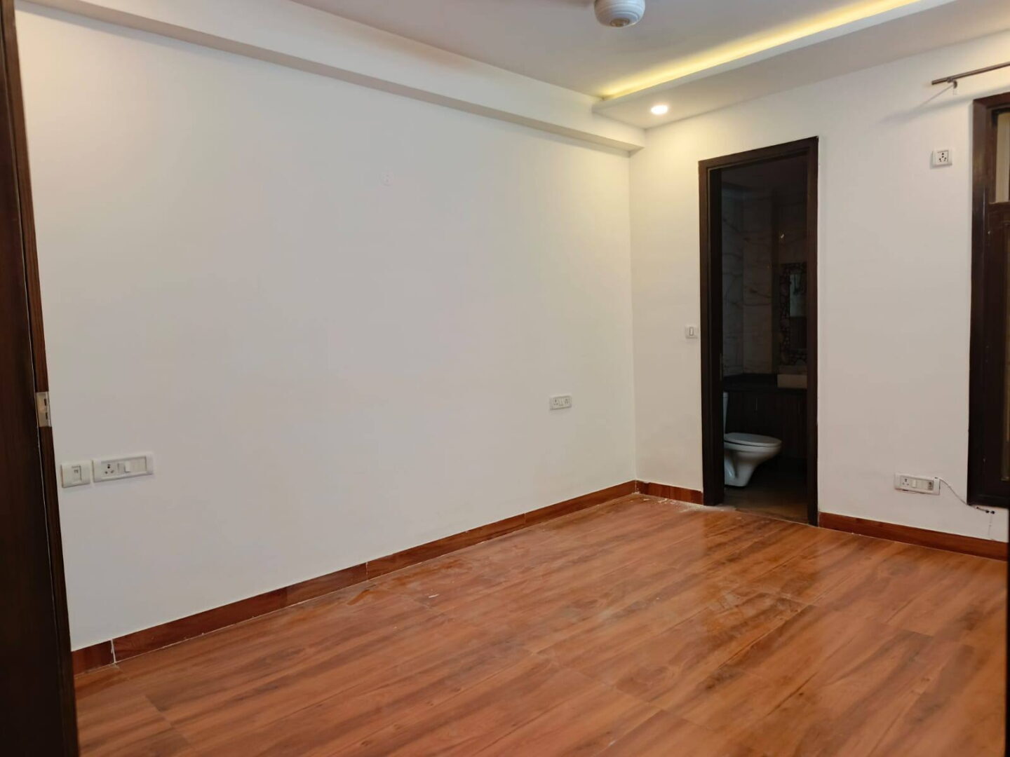 490039404_2055619731587035_8322573593665824154_n 2 beds and 2 baths for rent in Delhi