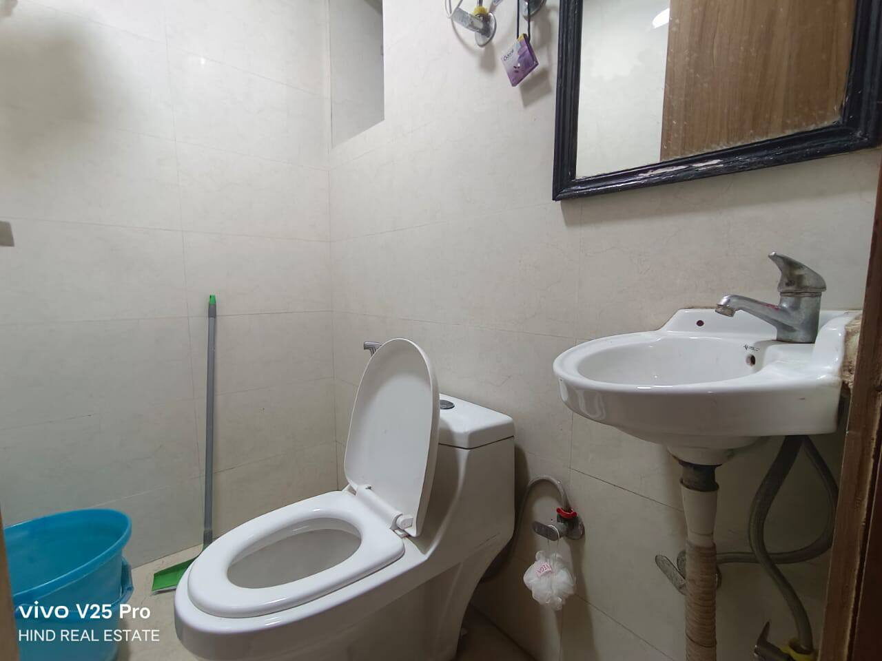2 beds and 2 baths for rent in Delhi