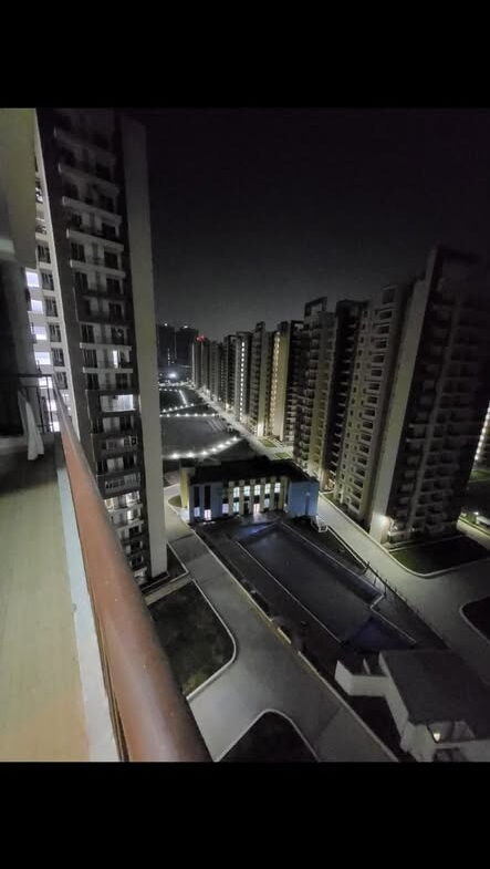 3 beds and 3 baths for rent in Noida