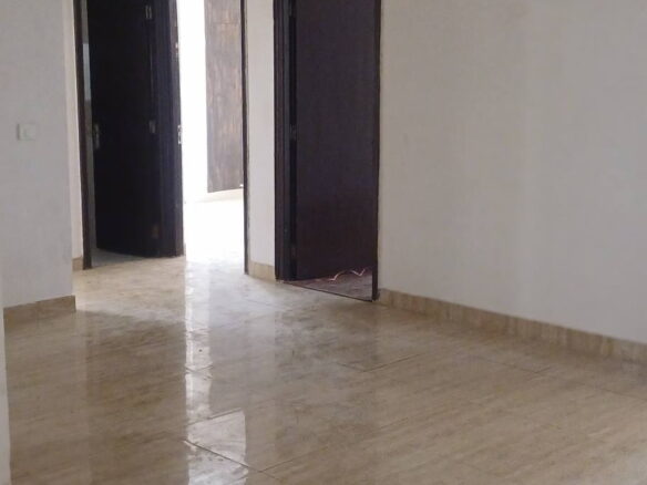 3 beds and 3 baths for rent in Noida