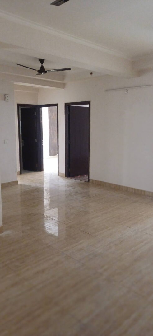 490334711_551837174648291_2570689293458036486_n (1) 3 beds and 3 baths for rent in Noida