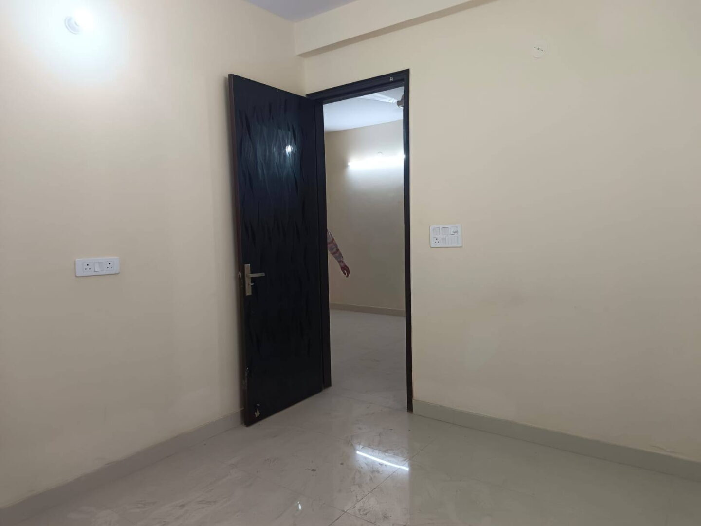 490354313_2055619358253739_8714901373061664876_n 2 beds and 2 baths for rent in Delhi