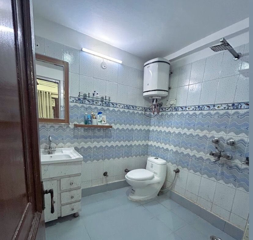 4 beds and 4 baths for sale in Ghaziabad