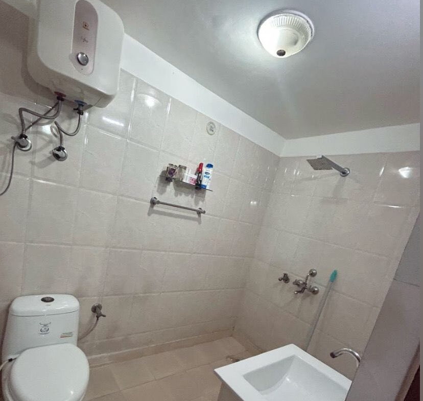 4 beds and 4 baths for sale in Ghaziabad