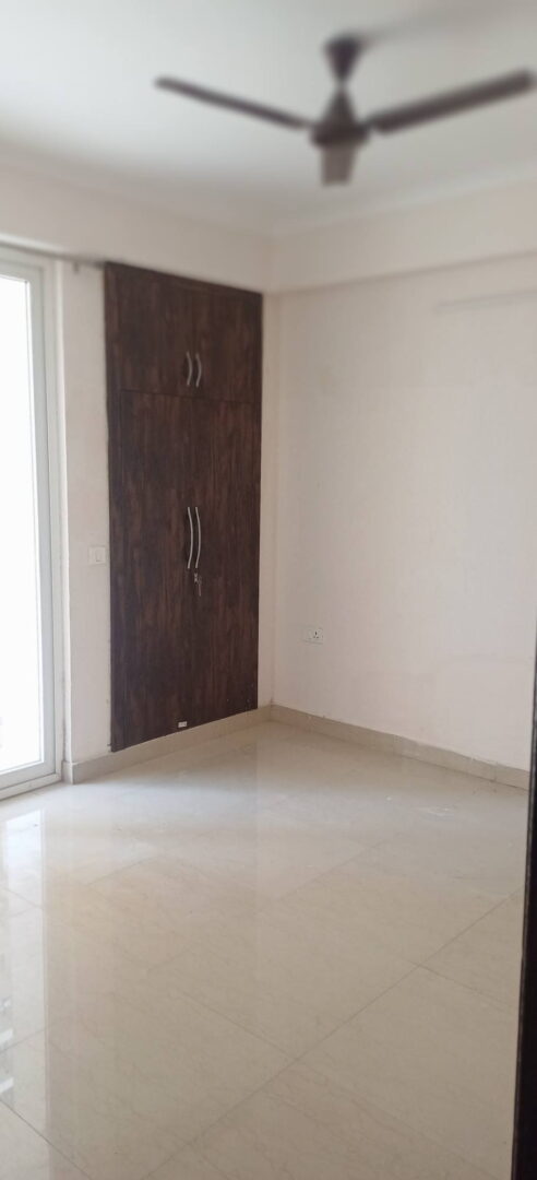 490415934_551837571314918_8022803700912140113_n 3 beds and 3 baths for rent in Noida