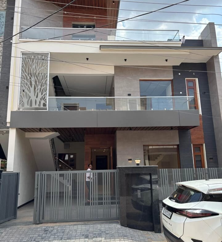 5 beds and 5 baths for sale in Chandigarh