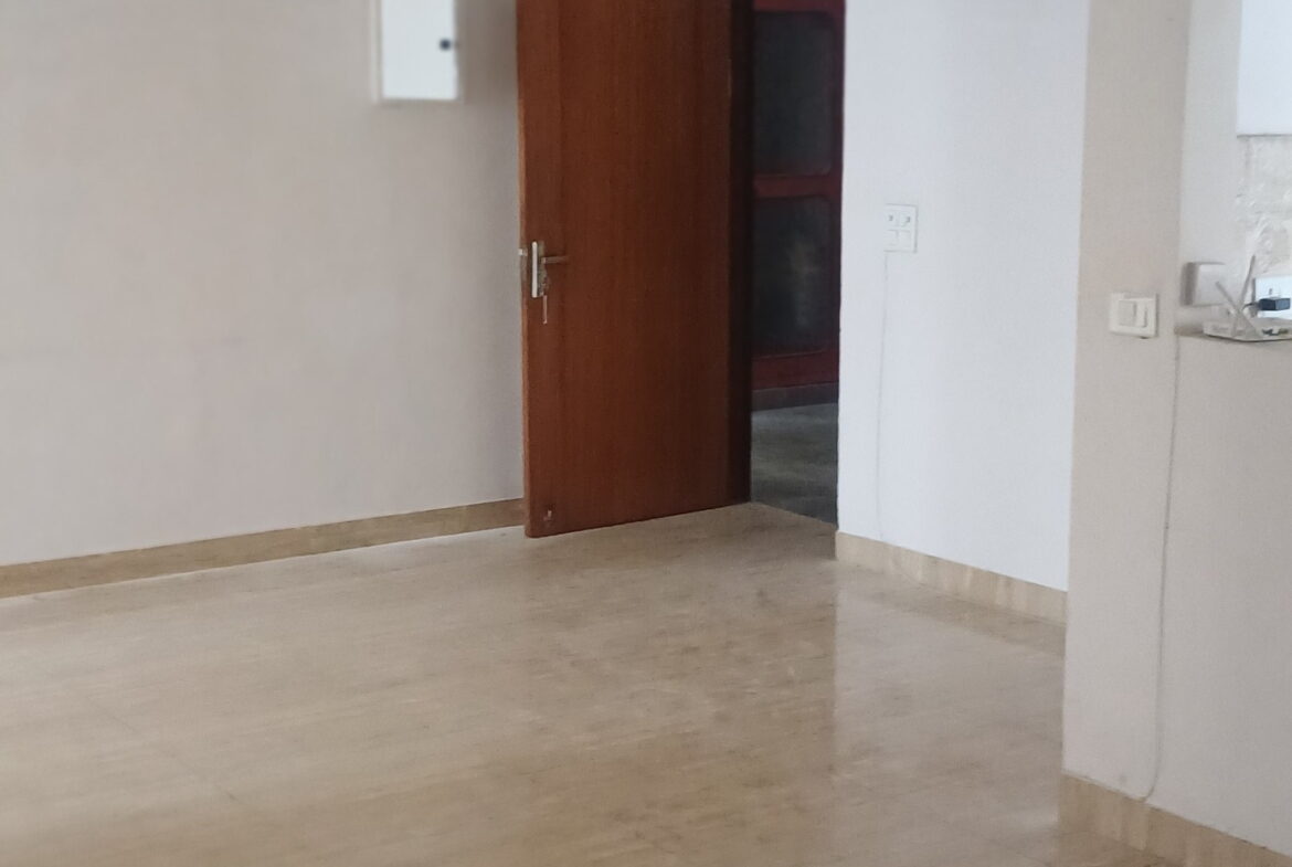 3 beds and 3 baths for rent in Noida