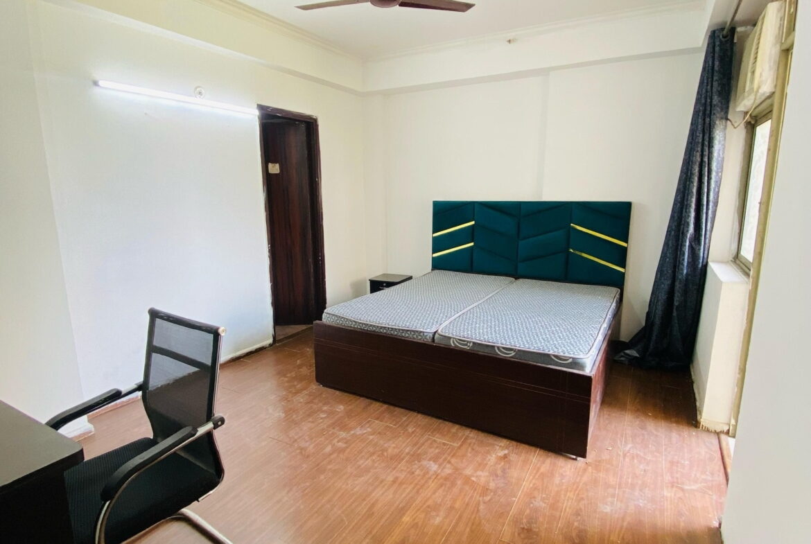 3 beds and 3 baths for rent in Noida