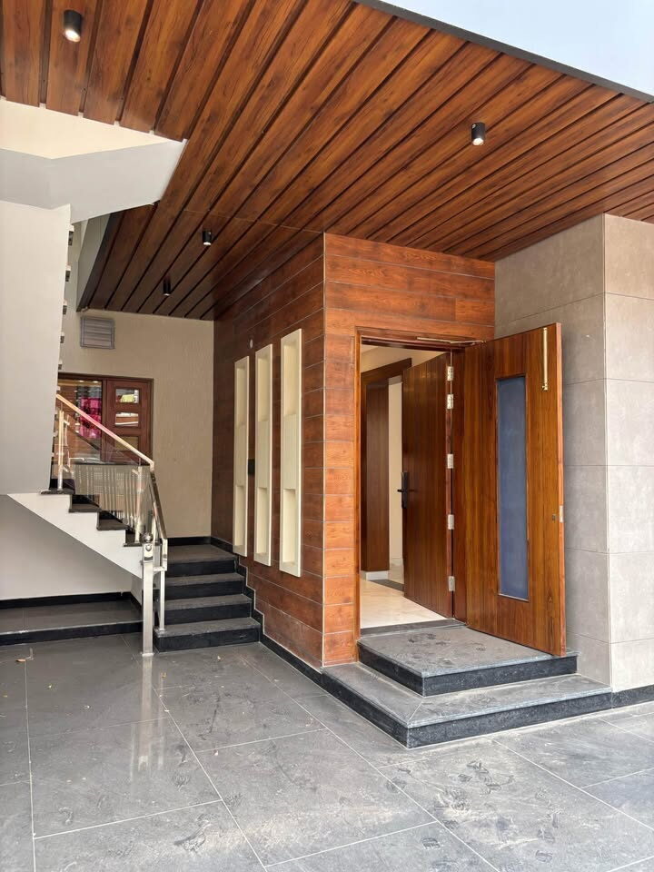490739725_1199520111826999_7442944642107071368_n 5 beds and 5 baths for sale in Chandigarh