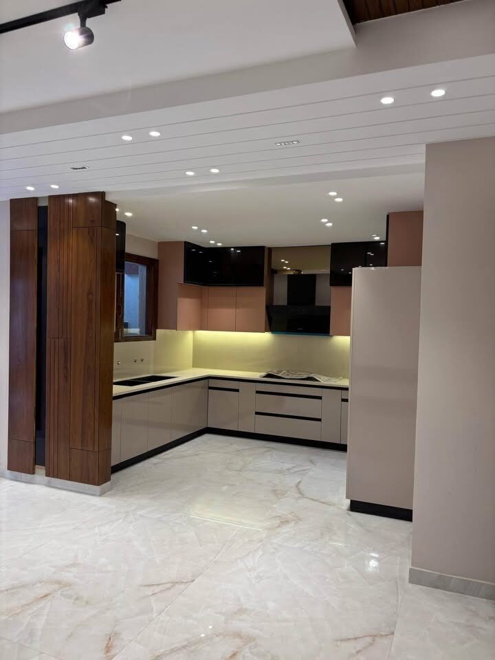 490856352_1199520128493664_2356429199700821166_n 5 beds and 5 baths for sale in Chandigarh