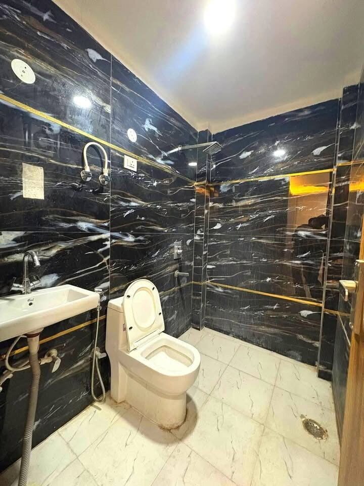 3 beds and 3 baths for rent in Delhi