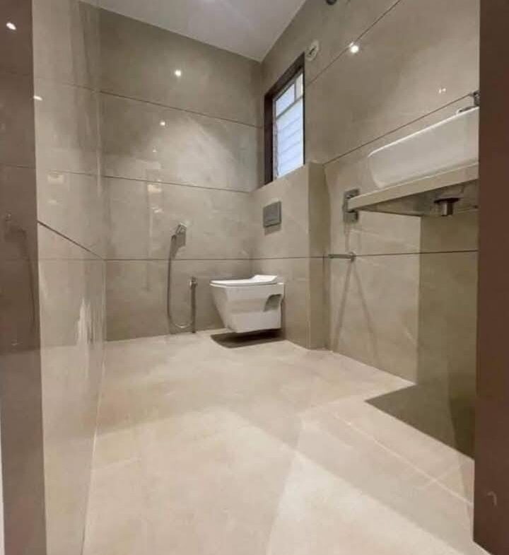 1 bed and 1 bath for Sale in Mumbai