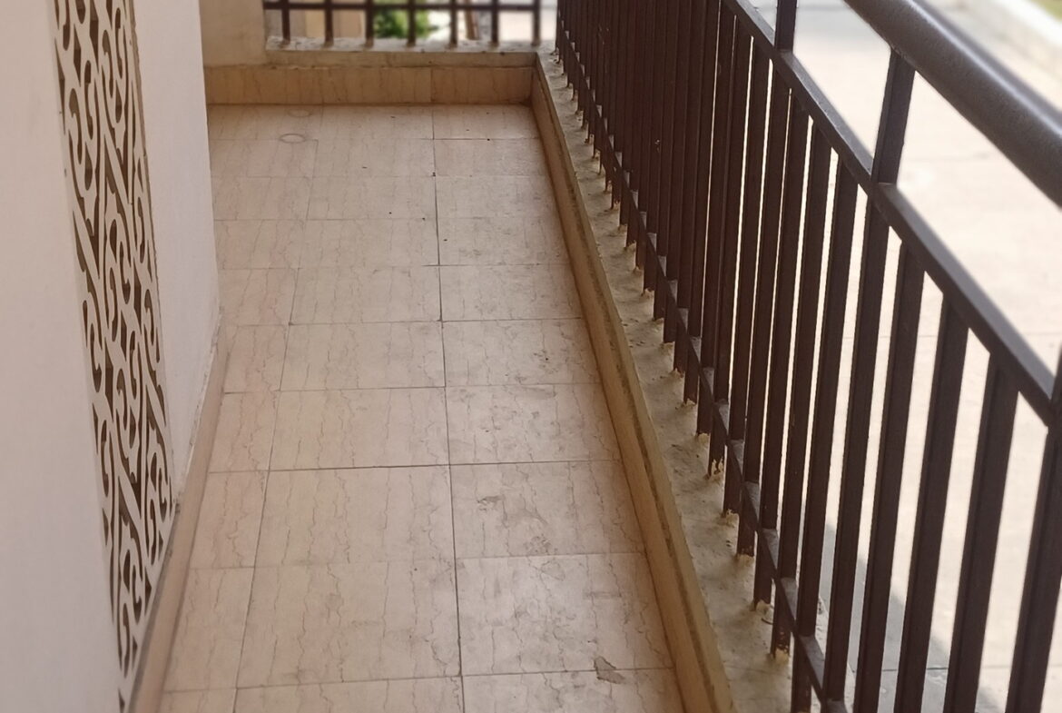 3 beds and 3 baths for rent in Noida