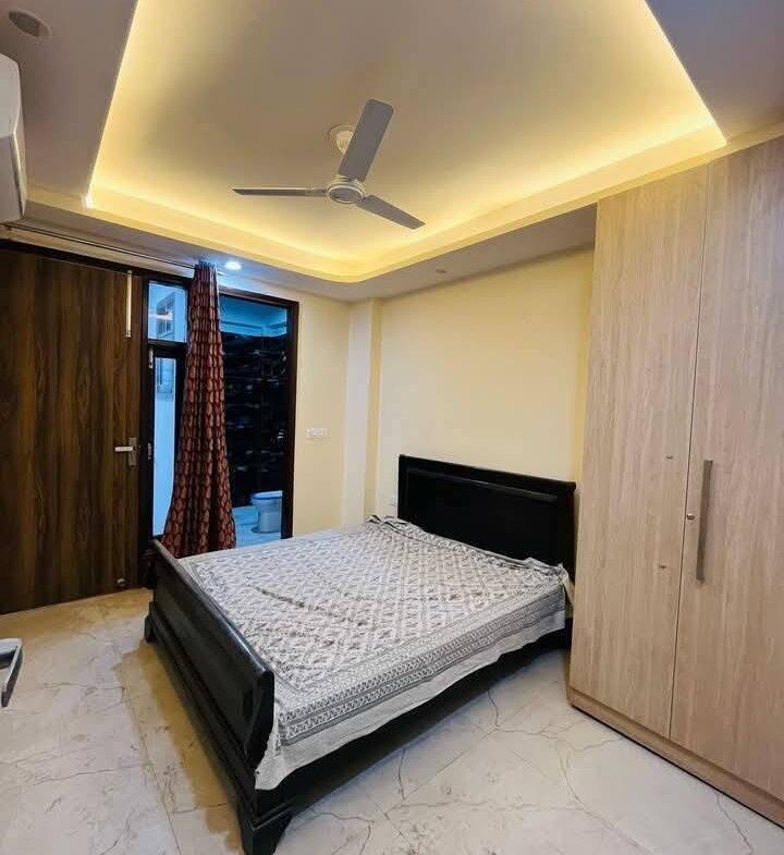 3 beds and 3 baths for rent in Delhi