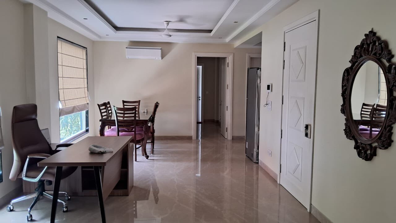 491470348_9501216563332382_1728099466586312228_n (1) 3 beds and 3 baths for rent in Delhi