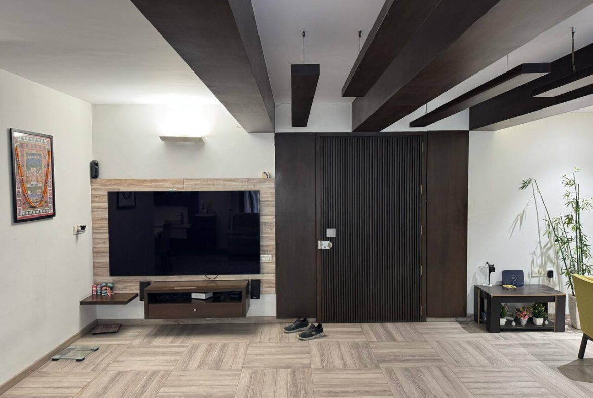 4 beds and 4 baths for sale in Ahmedabad