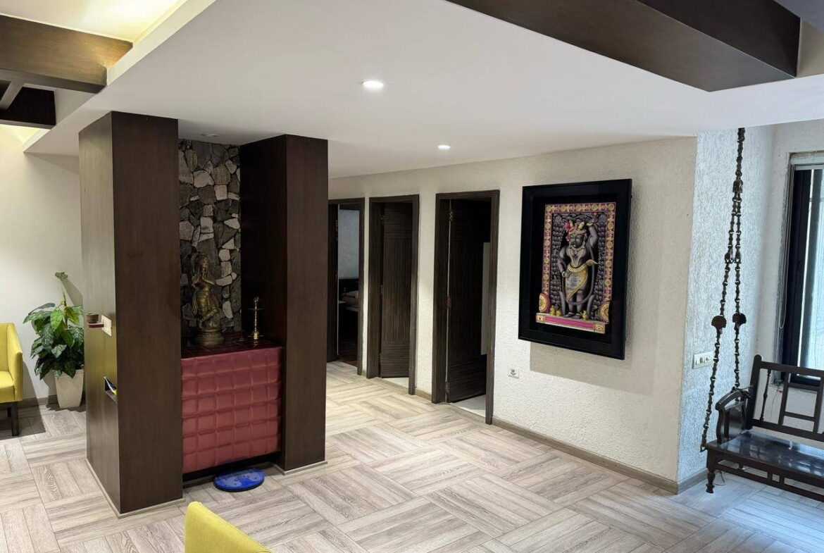 4 beds and 4 baths for sale in Ahmedabad