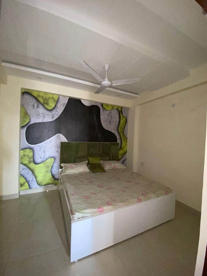 491927022_1776243809590890_5774612296582657082_n 2 beds and 2 baths for rent in Noida