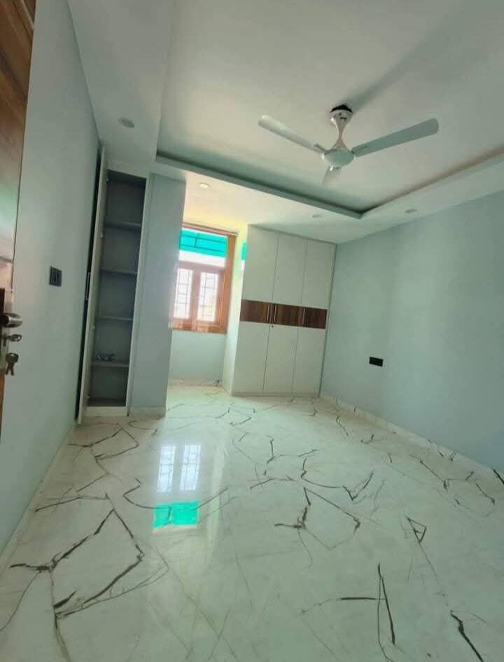 3 beds and 3 baths for rent in Delhi