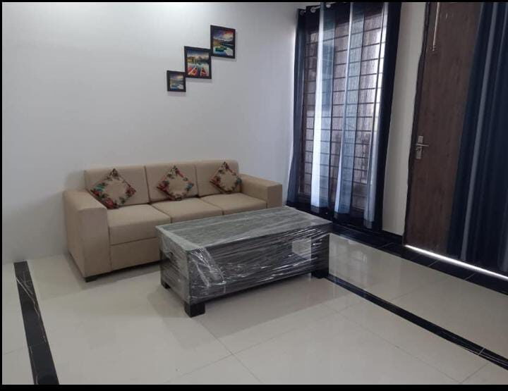 1 Bed And 1 Bath For Rent In Gurgaon.