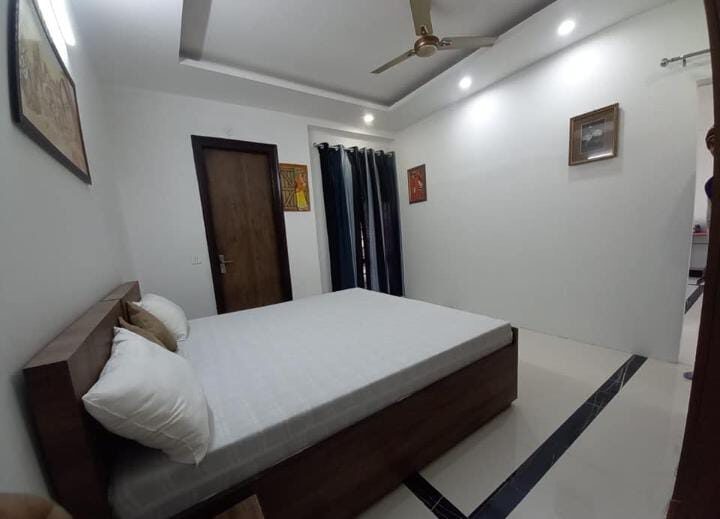 1 Bed And 1 Bath For Rent In Gurgaon.