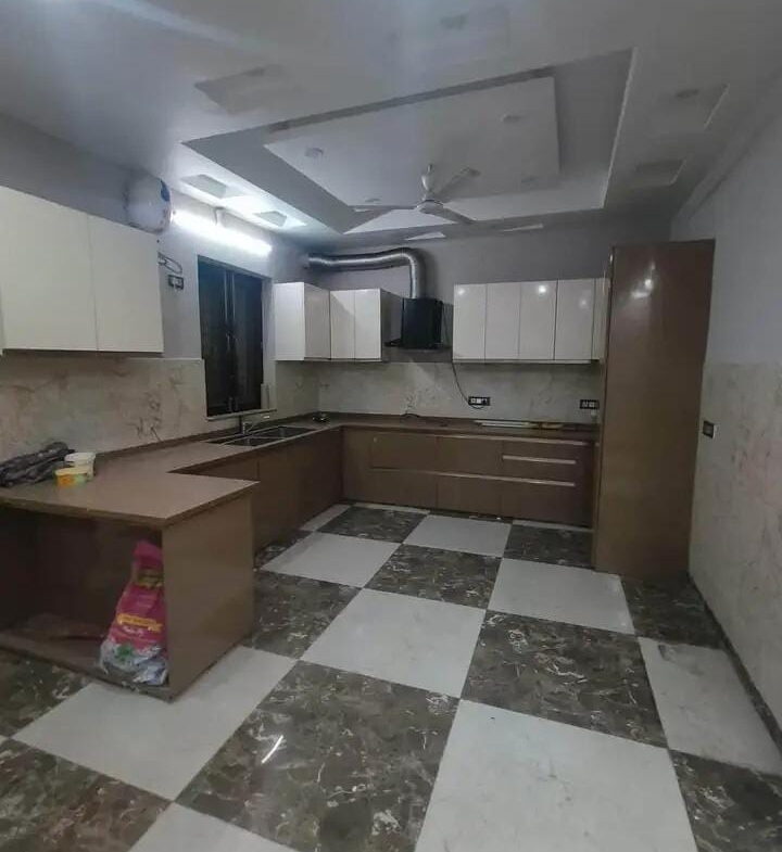 3 Beds And 3 Baths For Rent In Gurgaon.