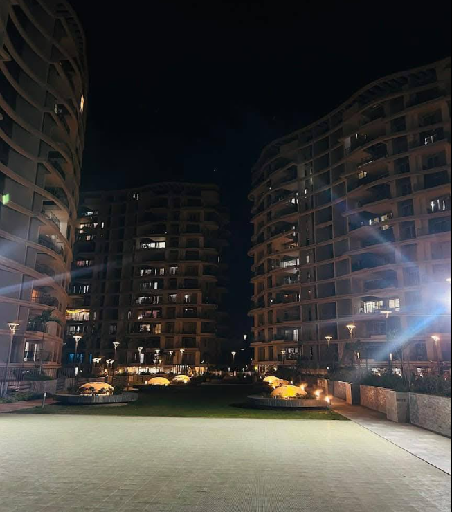 3 Beds and 3 Baths Flat for Sale in Pune