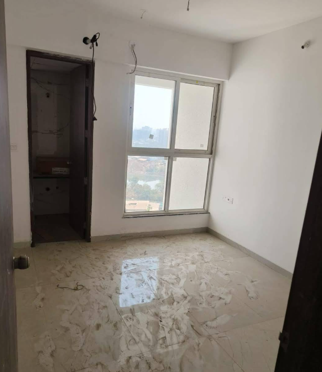 3 Beds and 3 Baths Flat for Sale in Pune