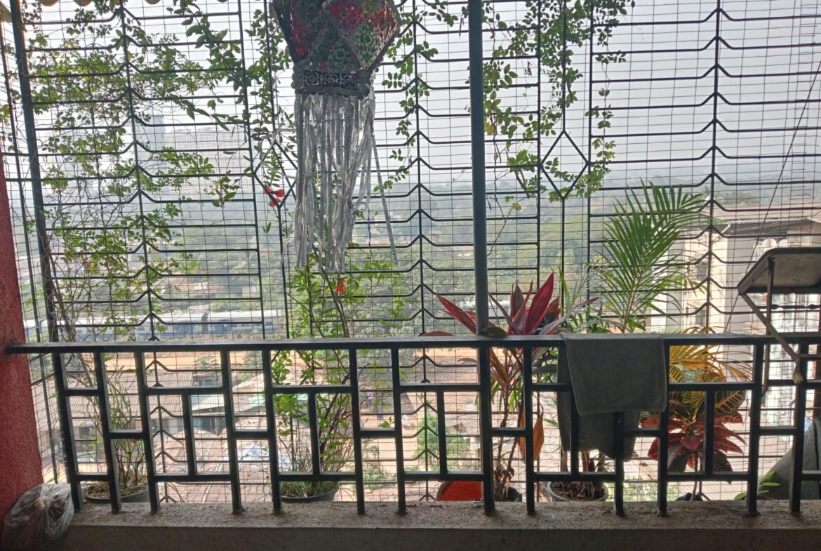 2 Beds and 2 Baths for Sale in Dombivli.