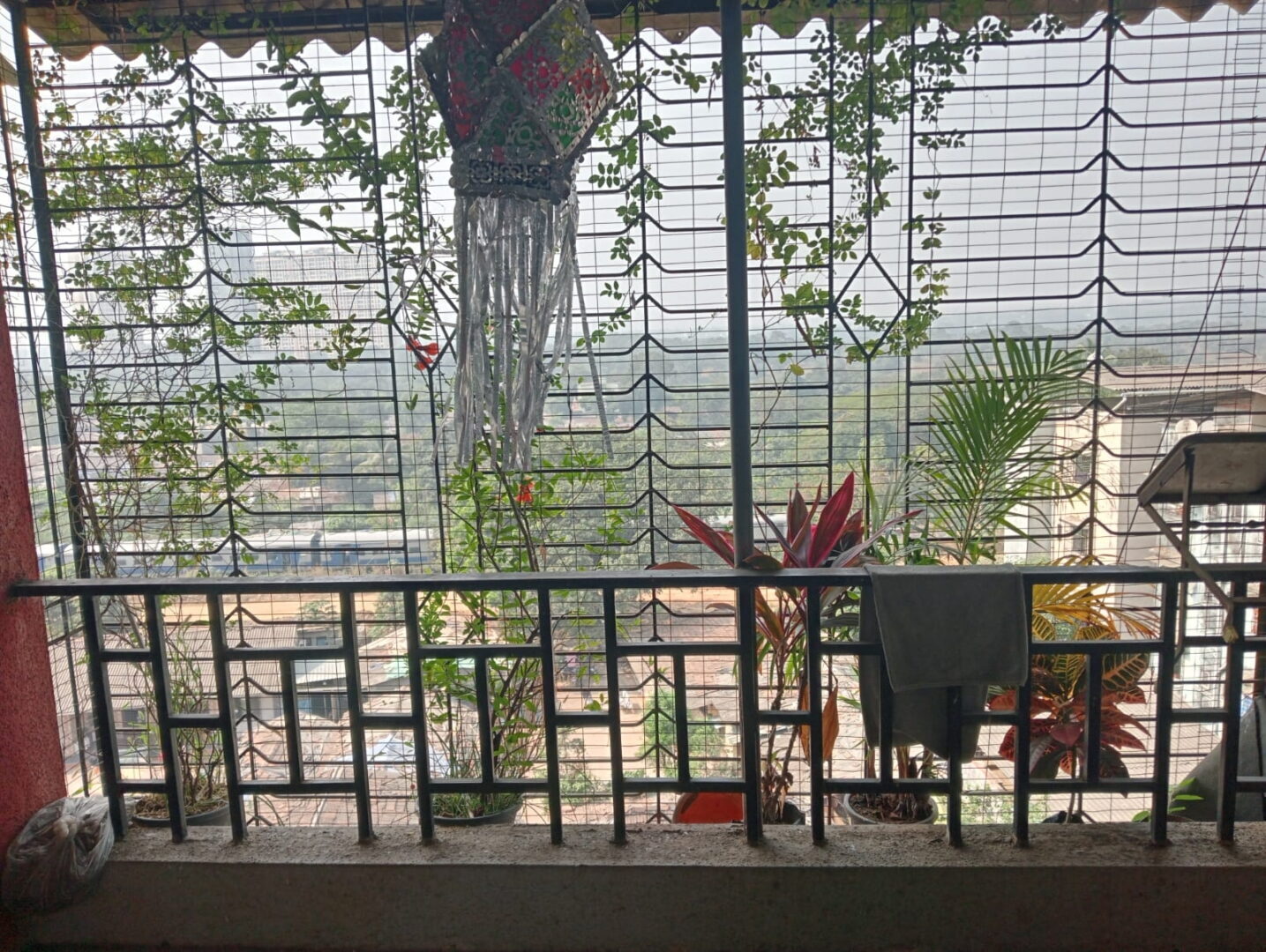 2 Beds and 2 Baths for Sale in Dombivli.