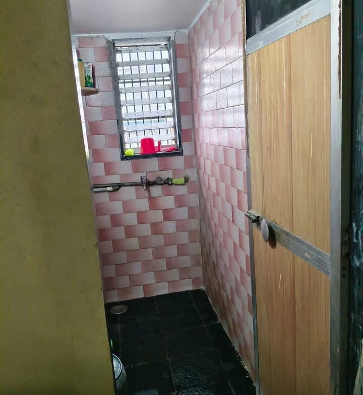 1 Bed and 1 Bath For Sale in Thane.
