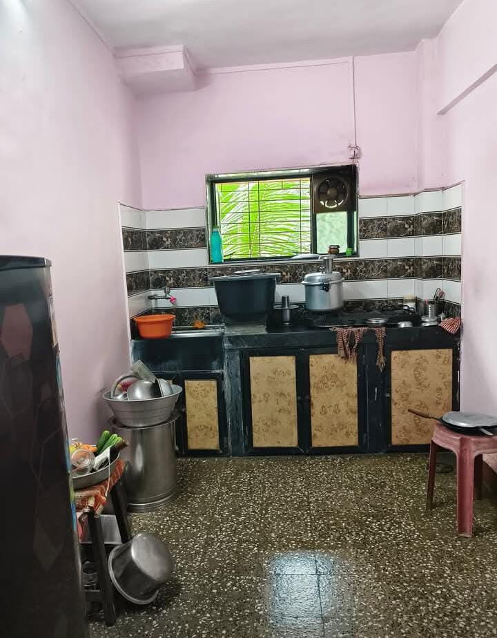 1 Bed and 1 Bath For Sale in Thane.