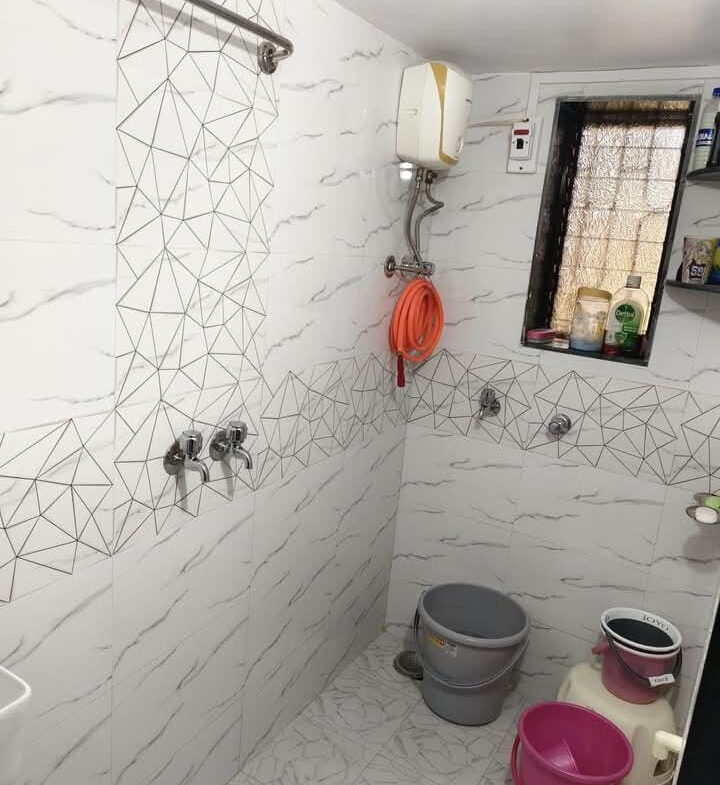 1 Bed and 1 Bath For Sale in Mumbai.