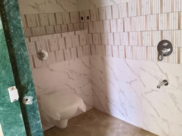 3 Beds and 3 Baths For Sale In Mumbai.