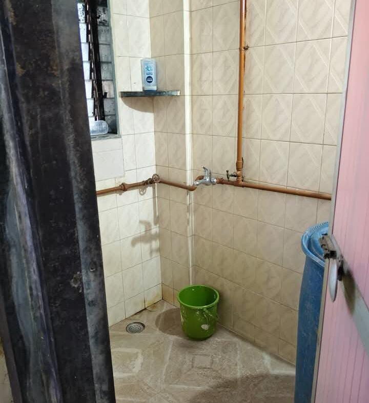 1 Bed and 1 Bath For Sale in Mumbai.
