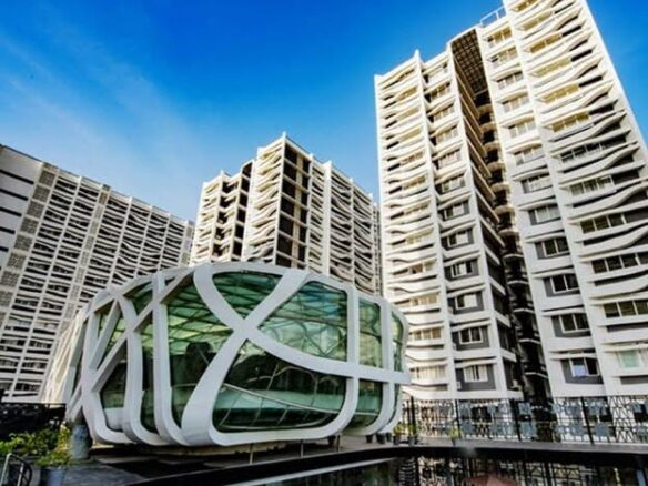 3 Beds and 3 Baths For Rent in Ahmedabad.