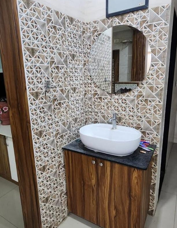 3 Beds and 3 Baths For Rent in Ahmedabad.