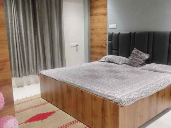 3 Beds and 3 Baths For Rent in Ahmedabad.