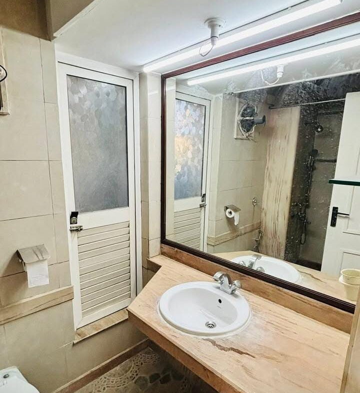 3 Beds and 3 Baths For Rent in Mumbai.