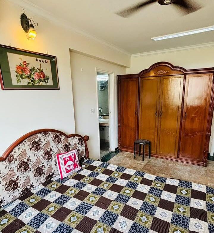 3 Beds and 3 Baths For Rent in Mumbai.