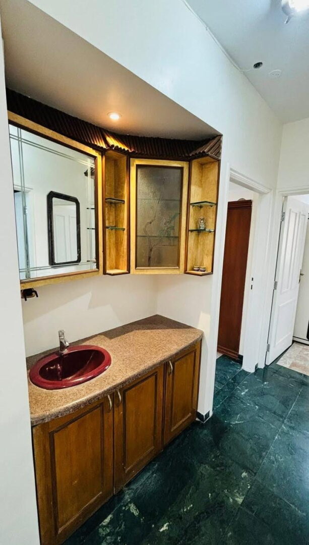 3 Beds and 3 Baths For Rent in Mumbai.