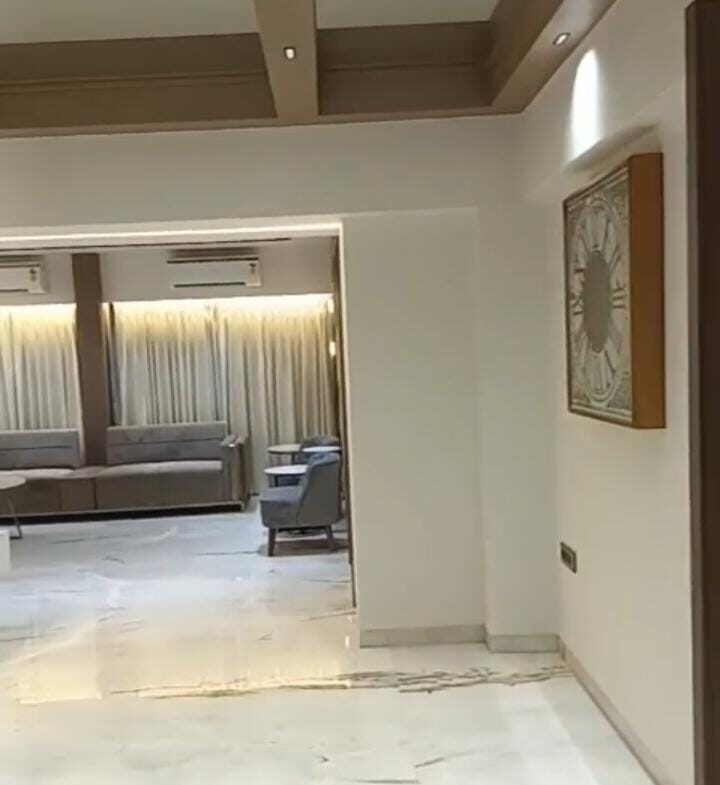 4 Beds and 4 Baths For Rent in Mumbai.