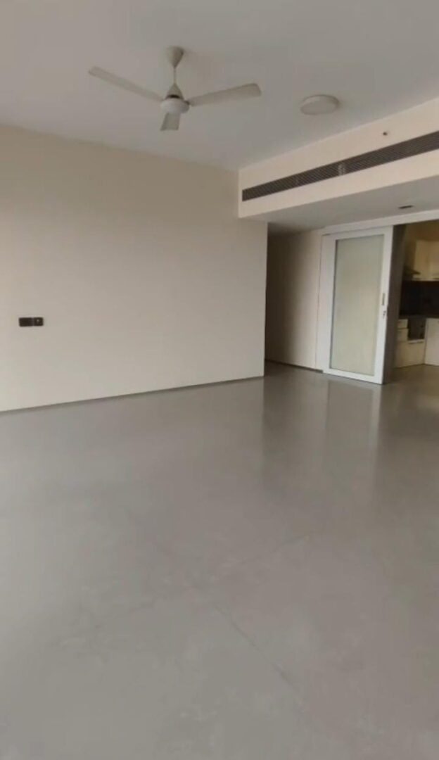 4 Beds and 4 Baths For Sale in Mumbai.