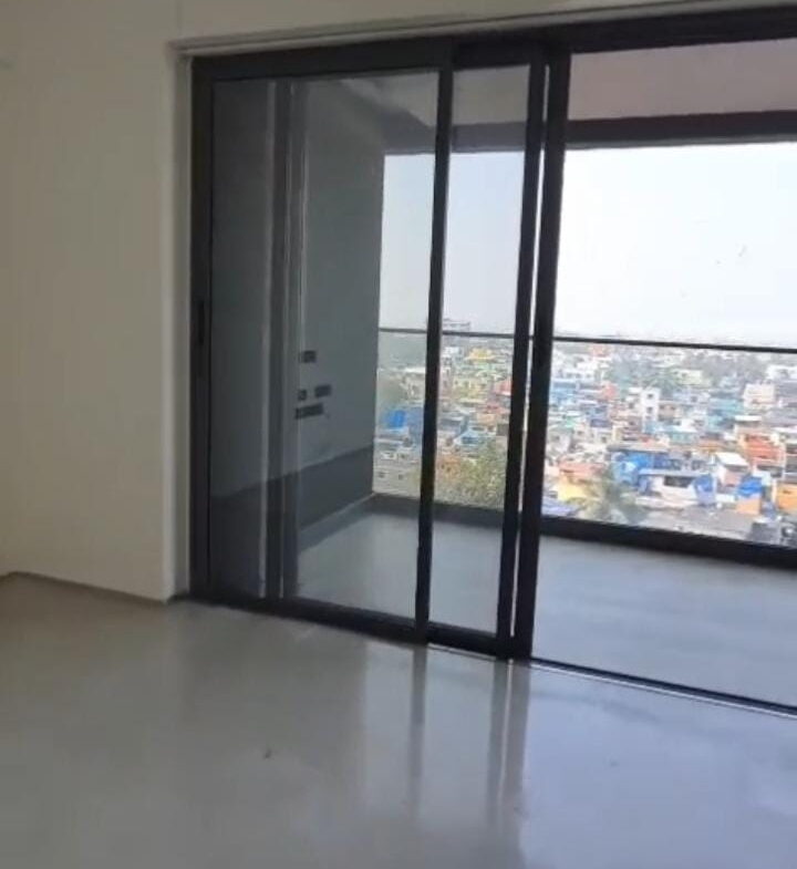 4 Beds and 4 Baths For Sale in Mumbai.