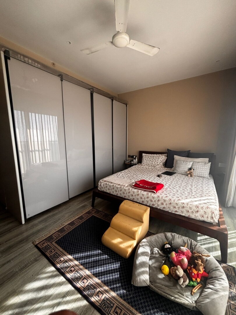 3 Beds and 3 Baths available For Rent in Mumbai.
