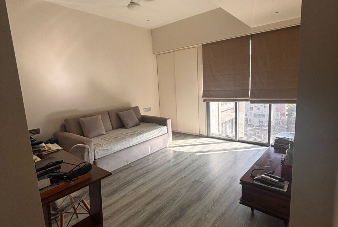3 Beds and 3 Baths available For Rent in Mumbai.