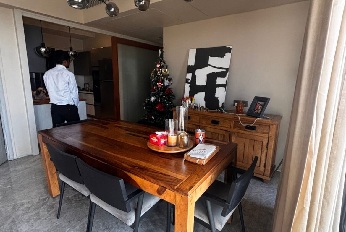3 Beds and 3 Baths available For Rent in Mumbai.