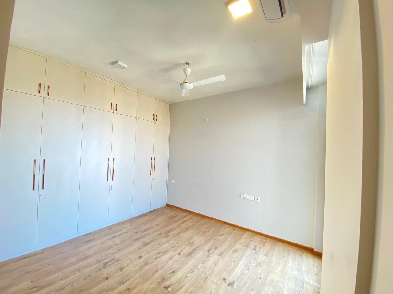 3 Beds and 3 Baths For Rent in Mumbai.