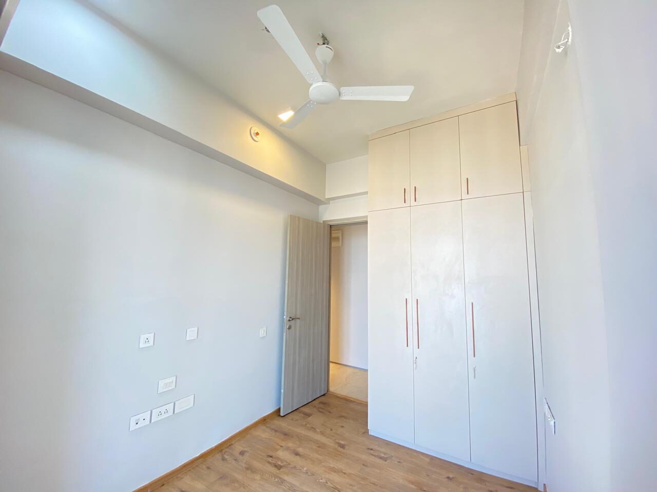 3 Beds and 3 Baths For Rent in Mumbai.