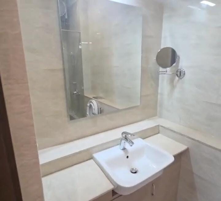 3 Beds and 3 Baths available for Rent in Mumbai.